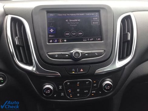 Used 2024 Chevrolet Equinox LT image 17