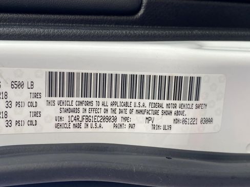 Used 2014 Jeep Grand Cherokee Limited AWD/4WD image 28
