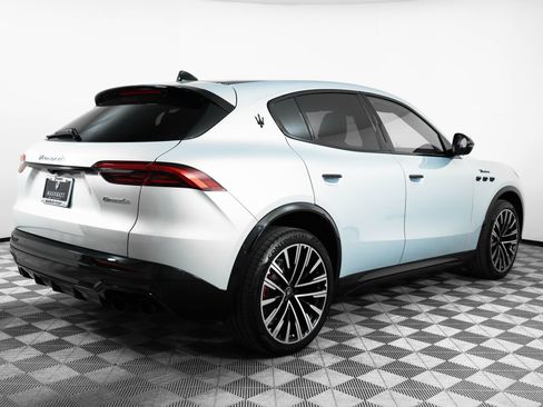 Used 2025 Maserati Grecale Modena image 7
