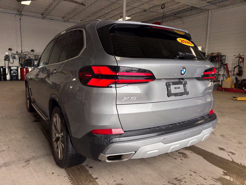 Used 2026 BMW X5 xDrive40i AWD/4WD image 5