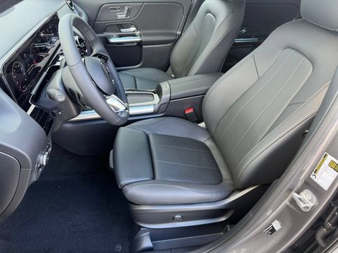 Used 2026 Mercedes-Benz GLA 250 4MATIC image 5