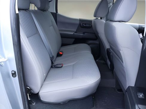 Certified 2022 Toyota Tacoma SR w/ SR Convenience Package image 18