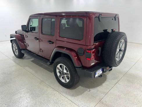 Used 2021 Jeep Wrangler Unlimited Sahara AWD/4WD image 3