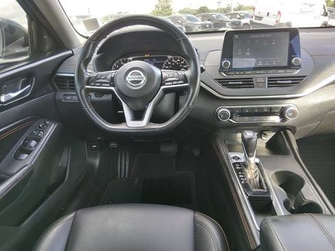 Certified 2021 Nissan Altima 2.0 SR FWD image 11