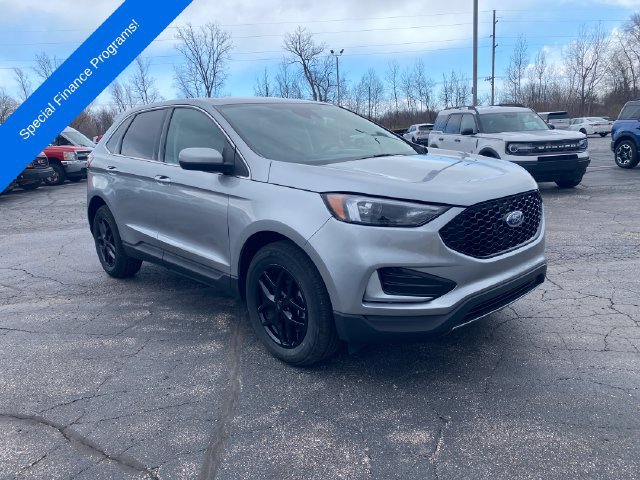 Used 2024 Ford Edge SEL AWD/4WD image 9