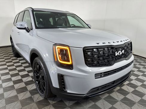 Used 2022 Kia Telluride EX w/ EX Premium Package AWD/4WD image 7