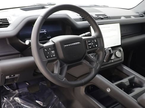 Certified 2026 Land Rover Defender 110 X-Dynamic SE AWD/4WD image 7