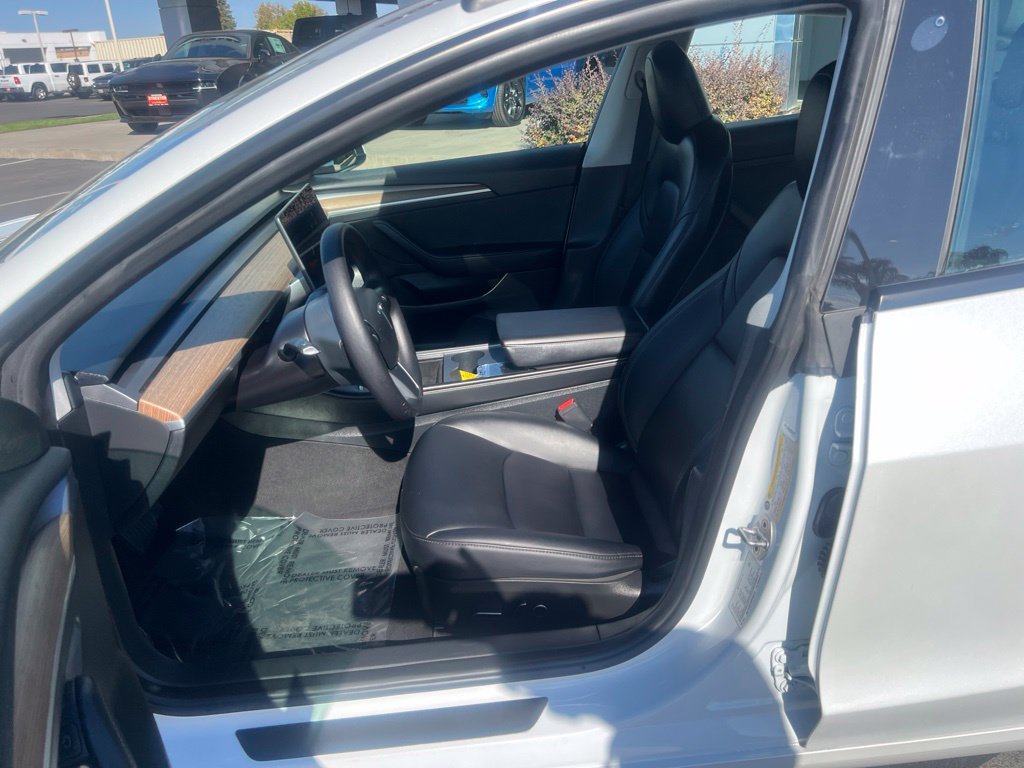 Used 2023 Tesla Model 3 Standard Range RWD image 18