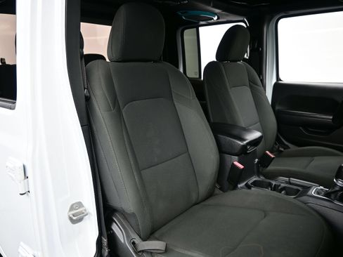 Used 2022 Jeep Gladiator Sport AWD/4WD image 15