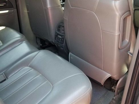 Used 2004 GMC Envoy XUV SLT image 9