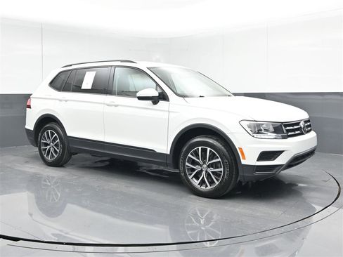 Used 2021 Volkswagen Tiguan S image 3