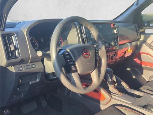 Used 2026 Nissan Frontier Pro-X w/ Tow Package RWD image 9