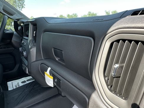 New 2025 Chevrolet Silverado 1500 Custom image 9
