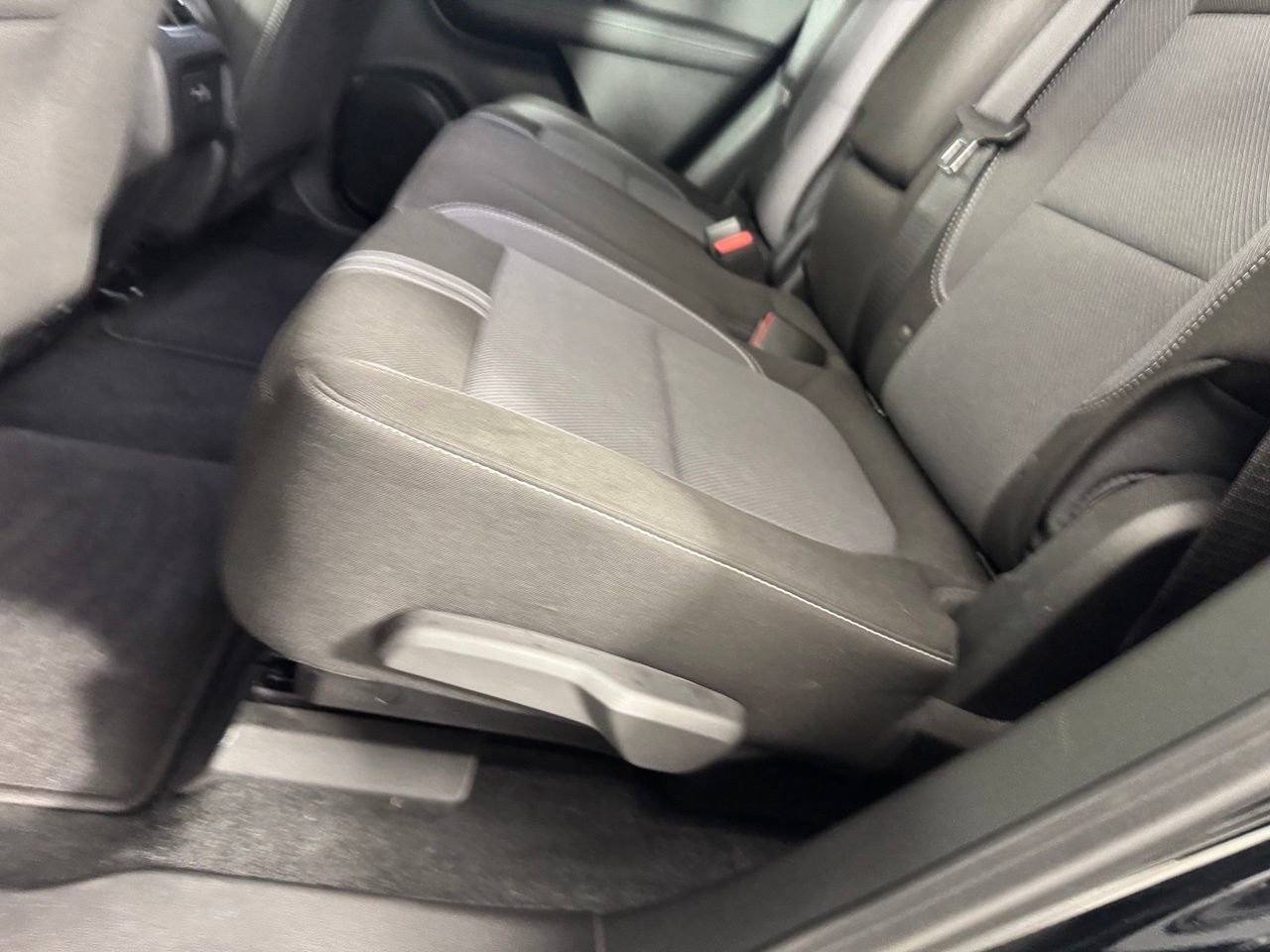 Used 2025 Chevrolet Blazer LT FWD image 30
