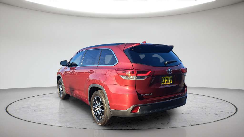 Used 2018 Toyota Highlander SE AWD/4WD image 7