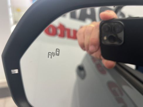 New 2026 Volkswagen Atlas Cross Sport SEL R-Line image 10