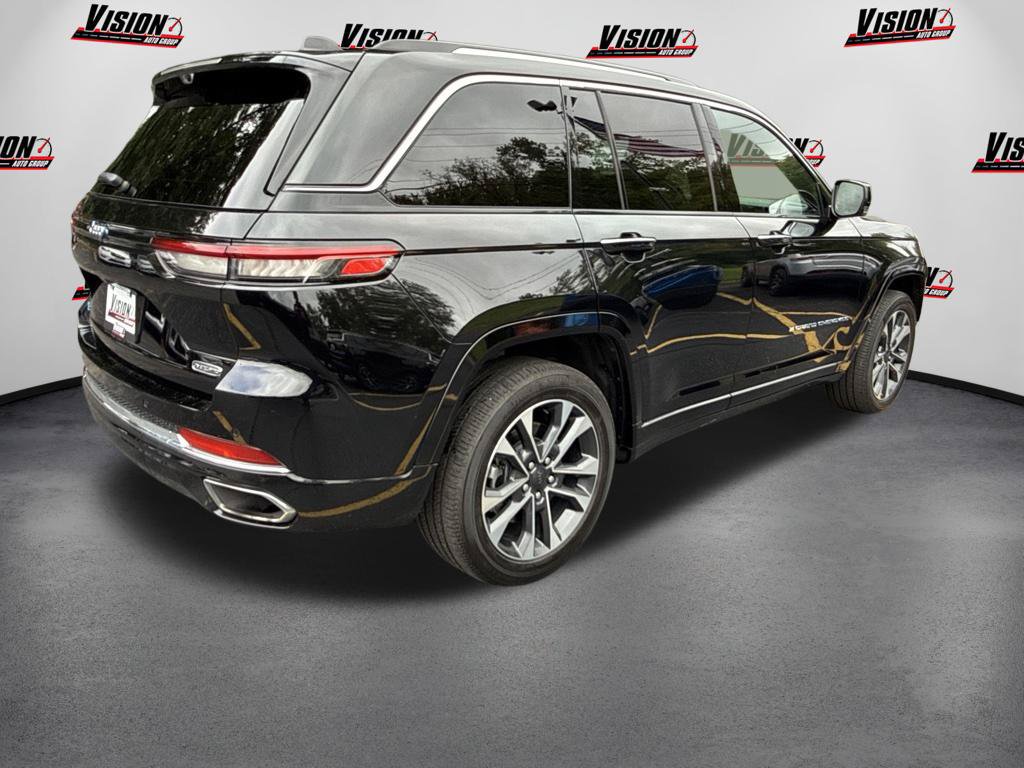 Used 2023 Jeep Grand Cherokee Overland w/ Luxury Tech Group IV AWD/4WD image 5