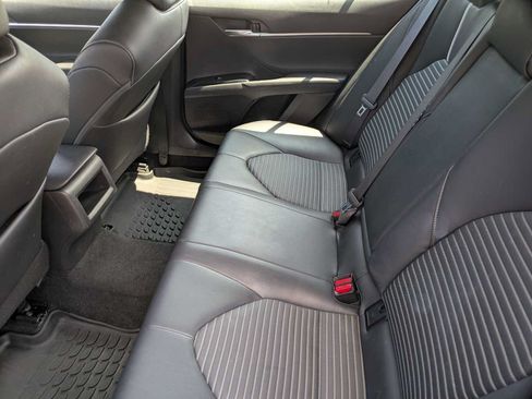 Used 2018 Toyota Camry SE w/ Convenience Package FWD image 17