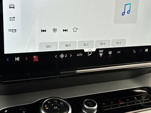 Certified 2025 Ford Expedition Active image 22