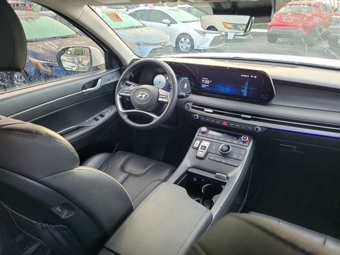 Used 2024 Hyundai Palisade Limited FWD image 14