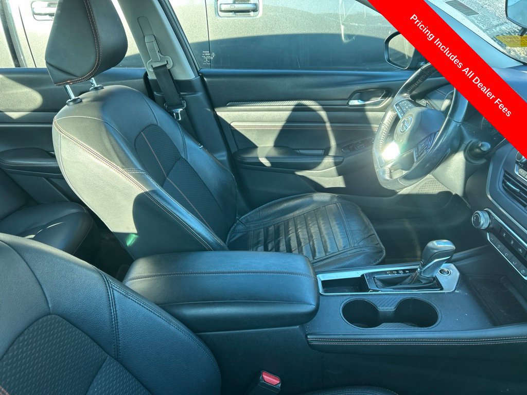 Used 2020 Nissan Altima 2.5 SR FWD image 3