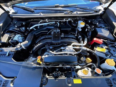 Used 2023 Subaru Crosstrek 2.0i Premium image 10