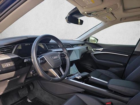 Certified 2022 Audi e-tron Premium Plus w/ Premium Plus Package image 14
