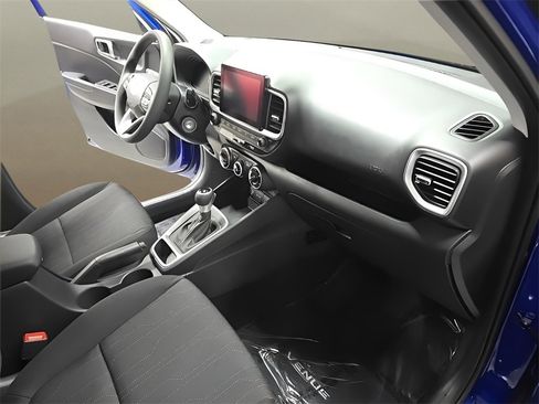 New 2026 Hyundai Venue SE image 19