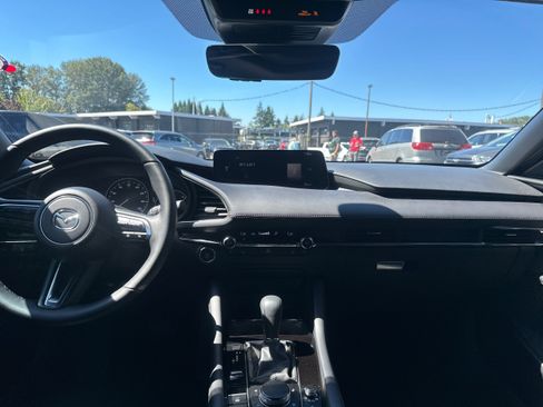 Certified 2026 MAZDA MAZDA3 Hatchback w/Premium Plus Pkg AWD/4WD image 29