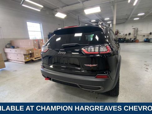 Used 2021 Jeep Cherokee Trailhawk AWD/4WD image 3