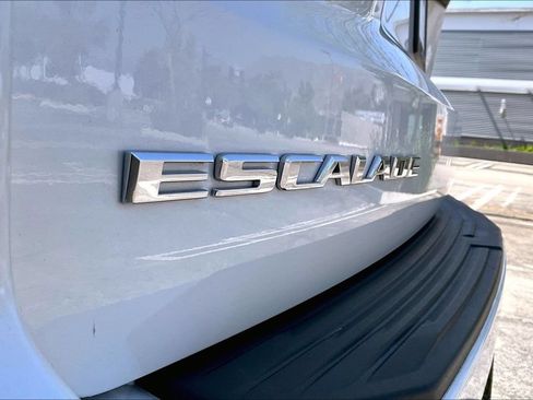 Used 2022 Cadillac Escalade ESV Sport Platinum w/ Heavy-Duty Trailer Package AWD/4WD image 31