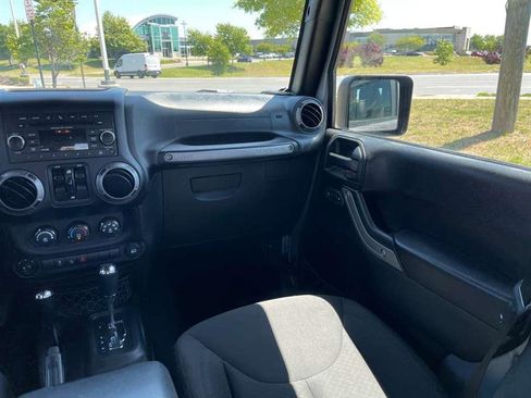 Used 2016 Jeep Wrangler Unlimited Sport w/ Quick Order Package 24S AWD/4WD image 72