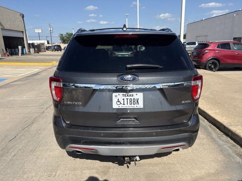 Used 2017 Ford Explorer Limited AWD/4WD image 6