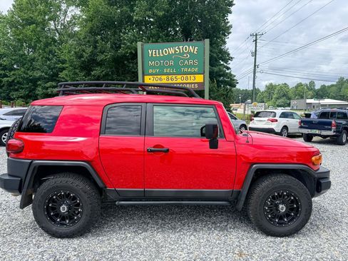 Used 2012 Toyota FJ Cruiser 4WD w/ Upgrade Pkg II image 2
