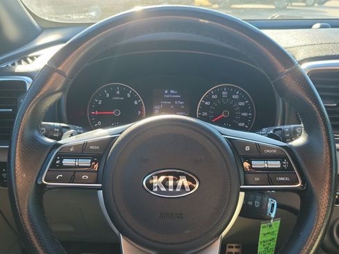 Used 2020 Kia Sportage S image 17
