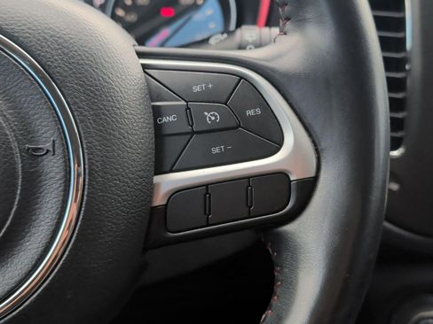 Used 2019 Jeep Compass Trailhawk AWD/4WD image 15