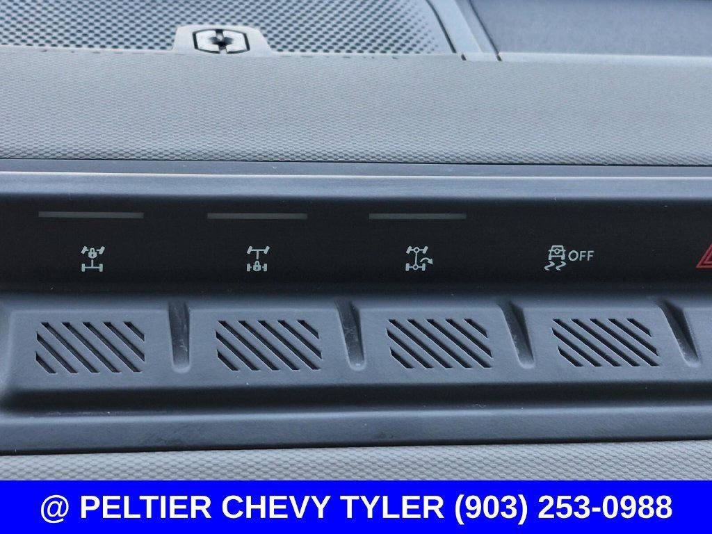 Used 2023 Ford Bronco Wildtrak AWD/4WD image 32