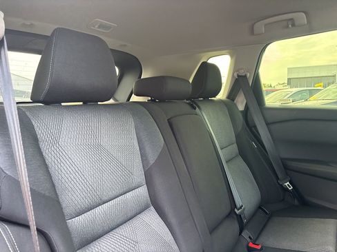 Used 2024 Nissan Rogue SV image 31