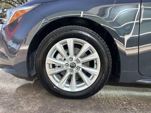 Used 2025 Toyota Corolla XLE image 8