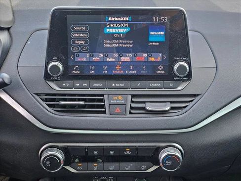 Used 2022 Nissan Altima 2.5 SV image 11