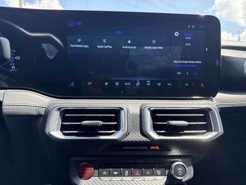 Used 2025 Ford Mustang GT Premium RWD image 19