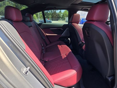 Used 2027 BMW 530i w/ Premium Package RWD image 16