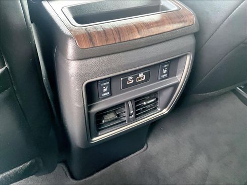 Used 2024 Nissan Murano Platinum w/ Cargo Package image 28