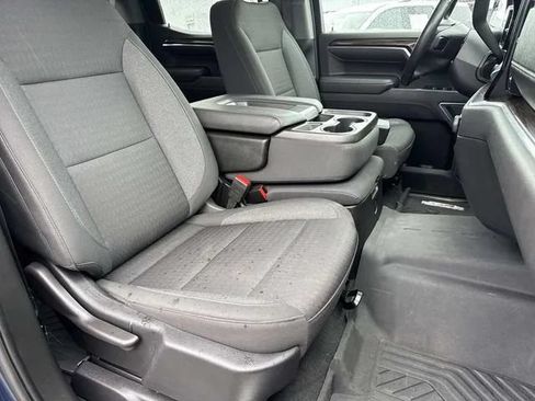 Used 2022 Chevrolet Silverado 1500 LT AWD/4WD image 27