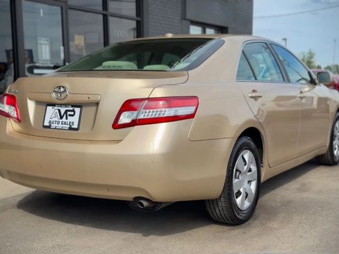 Used 2011 Toyota Camry FWD image 2
