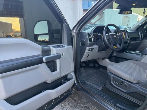 Used 2015 Ford F150 XLT w/ Equipment Group 302A Luxury image 12