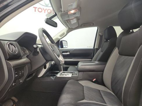 Used 2017 Toyota Tundra SR5 w/ SR5 Upgrade Package RWD image 14