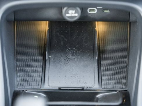 Used 2026 Volvo XC40 B5 Ultra w/ Protection Package Premier image 26