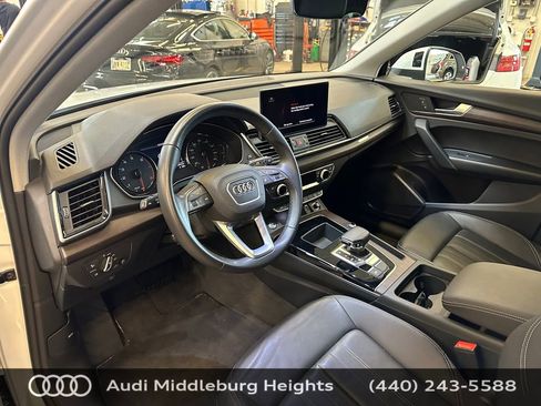 Used 2023 Audi Q5 2.0T Premium w/ Convenience Package image 12
