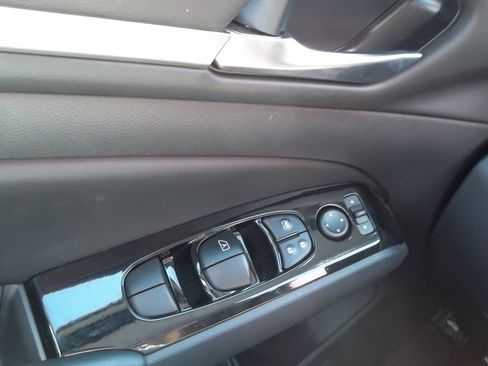 Used 2023 Nissan Altima 2.5 SV image 14